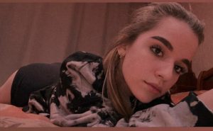 Анна Комарова