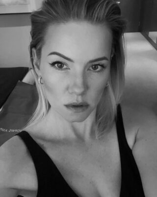 Элиша Катберт